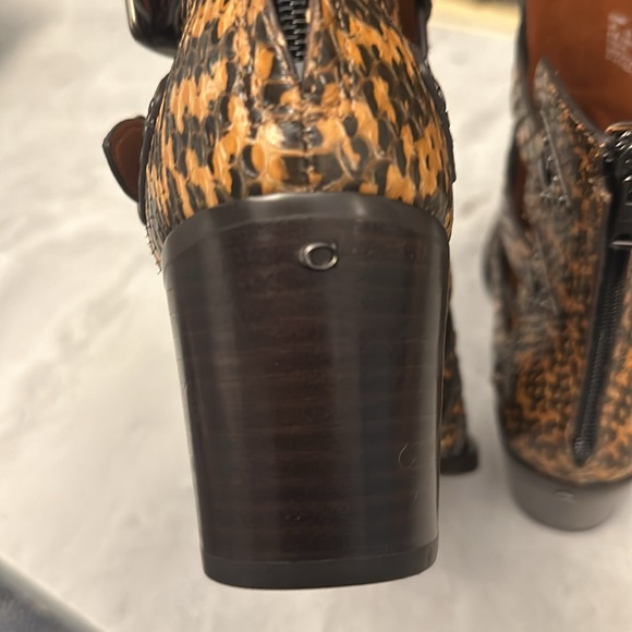 Coach leather leopard print boots - Picture 4 of 10
